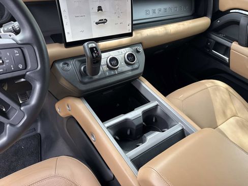 Used 2025 Land Rover Defender 130 V8 image 26