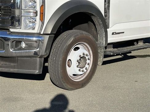 Used 2024 Ford F550 4x4 Regular Cab Super Duty image 7