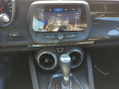 Used 2020 Chevrolet Camaro LT image 7