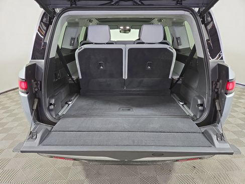 Used 2023 Rivian R1S Adventure AWD/4WD image 15
