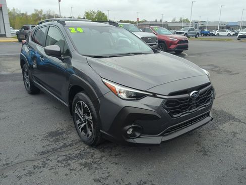 Used 2024 Subaru Crosstrek 2.0i Premium AWD/4WD image 2
