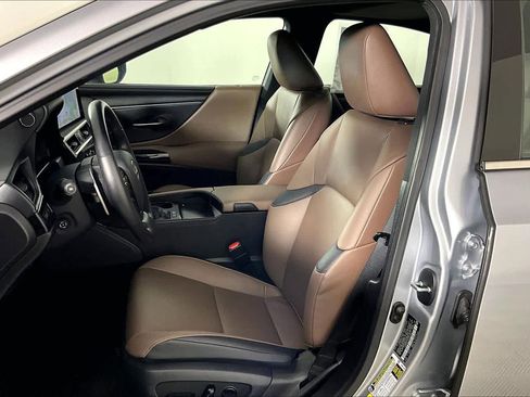 Used 2025 Lexus ES 300h w/ Premium Package image 7