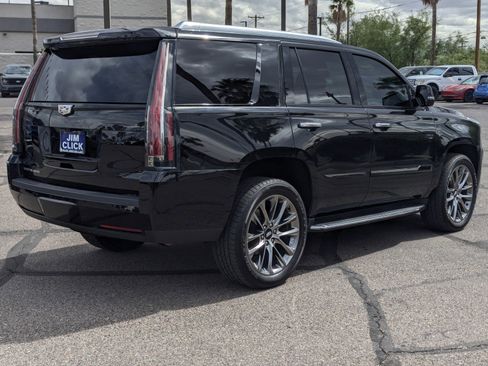 Used 2020 Cadillac Escalade Luxury w/ Escalade Sport Edition AWD/4WD image 2