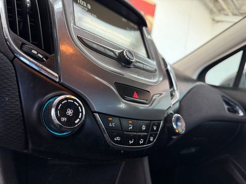 Used 2018 Chevrolet Cruze LT image 37