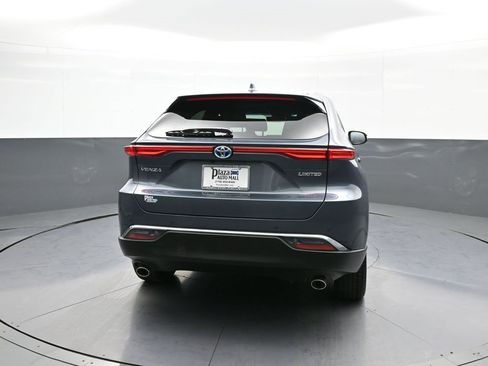 Used 2024 Toyota Venza Limited image 7