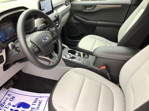 New 2026 Ford Escape Active image 3