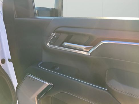 Used 2024 GMC Sierra 2500 Denali w/ Denali Reserve Package image 14