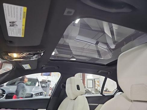 New 2026 BMW 530i w/ Premium Package image 31