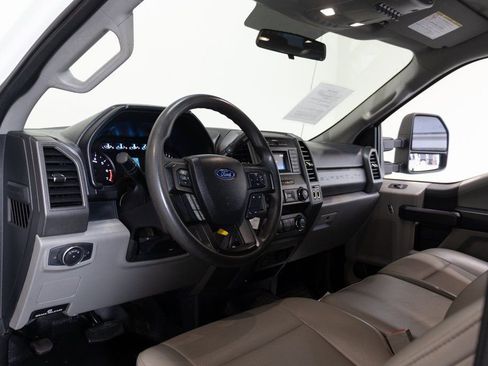 Used 2019 Ford F350 XL w/ Power Equipment Group image 15