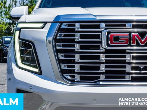 Used 2025 GMC Yukon XL Denali RWD image 12