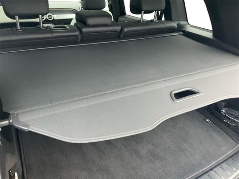 Used 2023 Mercedes-Benz GLB 250 image 32