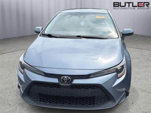 Used 2022 Toyota Corolla LE w/ LE Convenience Package FWD image 3