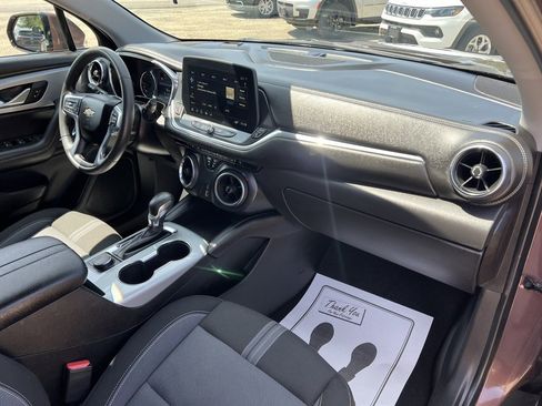 Used 2023 Chevrolet Blazer LT w/ Driver Confidence Package image 9
