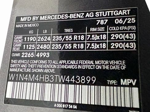 Used 2026 Mercedes-Benz GLB 250 4MATIC image 34