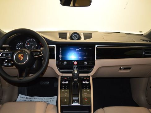 New 2026 Porsche Macan AWD/4WD image 33