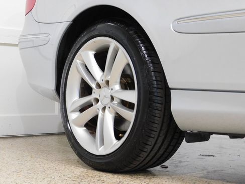 Used 2007 Mercedes-Benz CLK 350 Cabriolet image 11