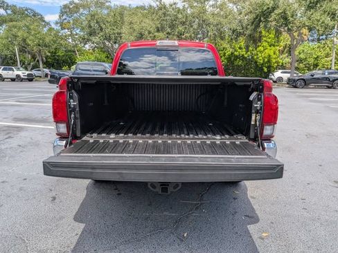 Used 2021 Toyota Tacoma SR5 RWD image 13