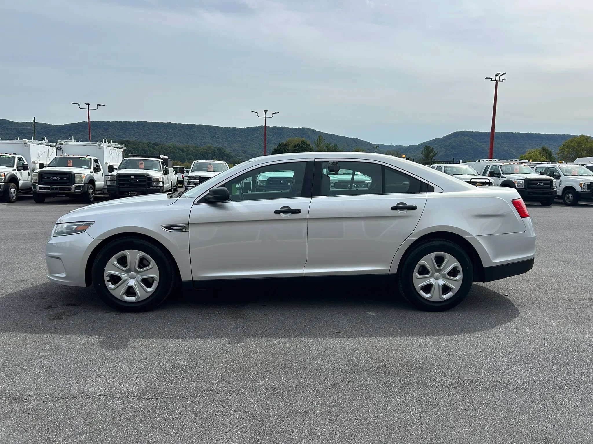 Used 2019 Ford Taurus Police Interceptor AWD w/ Ultimate Wiring Package image 5