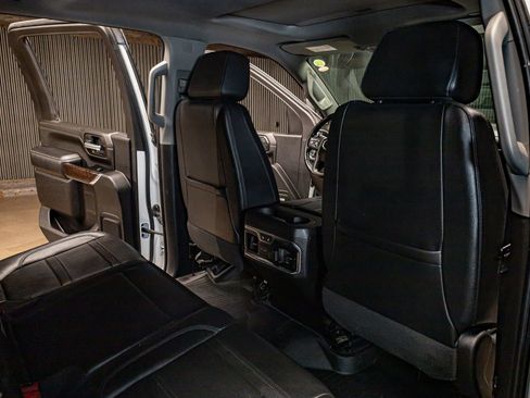 Used 2023 GMC Sierra 3500 Denali w/ Denali Ultimate Package image 28