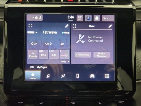 Used 2023 Jeep Grand Cherokee Altitude image 16