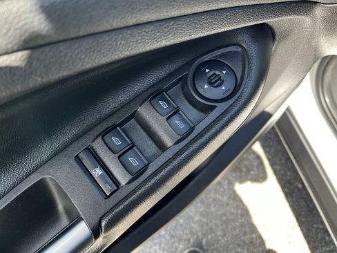 Used 2016 Ford Escape SE w/ Equipment Group 201A AWD/4WD image 18