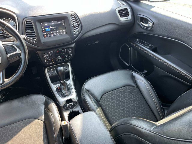 Used 2020 Jeep Compass Latitude FWD image 15