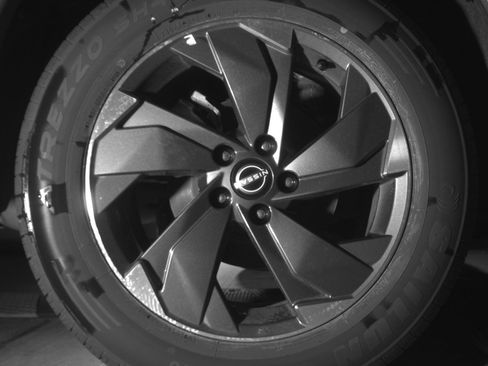 Used 2025 Nissan Rogue SV image 15