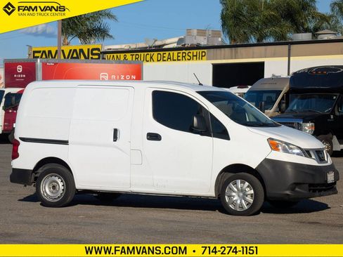 Used 2015 Nissan NV200 S image 1