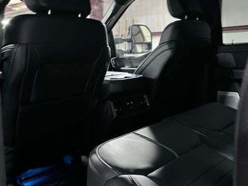 Used 2025 Ford F250 Platinum AWD/4WD image 12