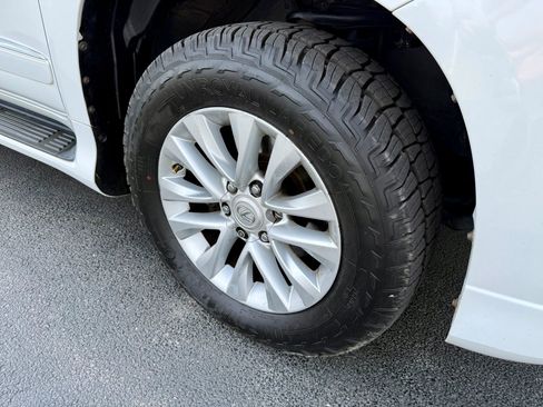 Used 2019 Lexus GX 460 Premium AWD/4WD image 16