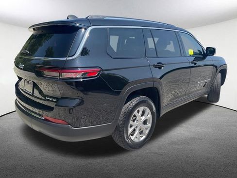 Used 2023 Jeep Grand Cherokee L Limited AWD/4WD image 17