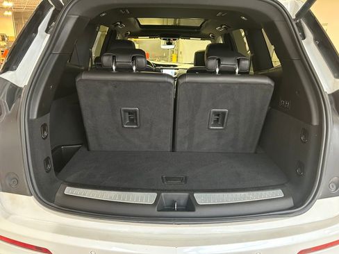 Used 2021 Cadillac XT6 Premium Luxury image 6