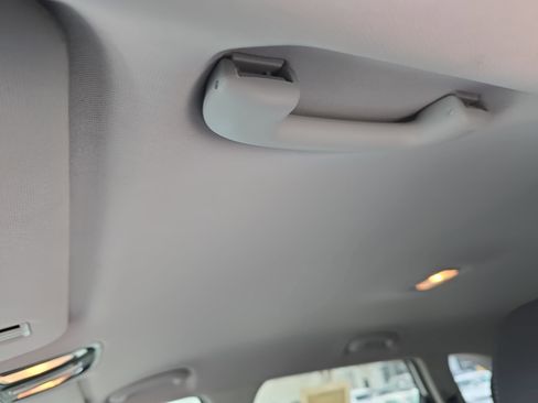 Used 2016 Kia Sorento LX image 32