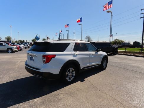 Certified 2023 Ford Explorer XLT w/ Equipment Group 202A image 9