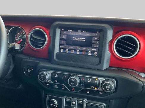 Used 2018 Jeep Wrangler Unlimited Rubicon AWD/4WD image 6