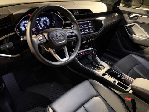 Certified 2025 Audi Q3 2.0T Premium w/ Convenience Package AWD/4WD image 4