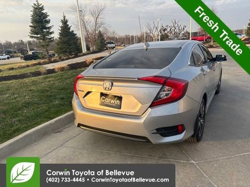 Used 2018 Honda Civic EX-T image 3