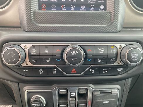 Used 2021 Jeep Wrangler Unlimited Sport AWD/4WD image 24