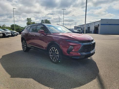 Used 2025 Chevrolet Blazer RS w/ Enhanced Convenience Package AWD/4WD image 7