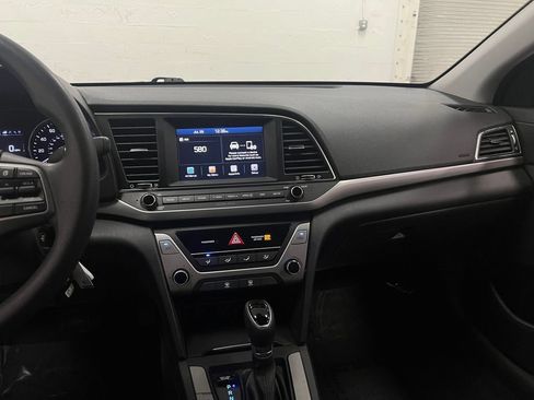 Used 2018 Hyundai Elantra SEL FWD image 18