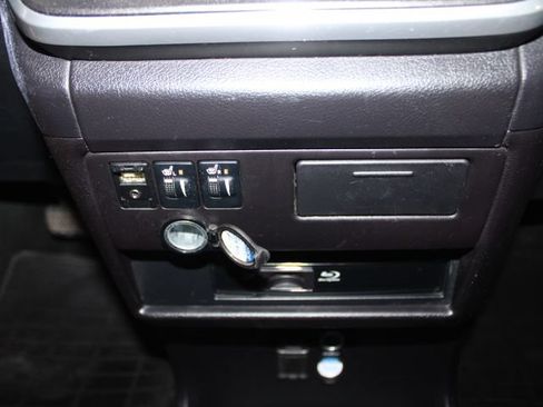 Used 2015 Toyota Sienna Limited Premium w/ Advanced Technology Package FWD image 24