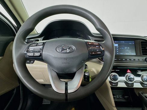 Used 2019 Hyundai Elantra SEL image 11