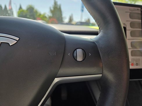 Used 2022 Tesla Model 3 Long Range AWD/4WD image 23