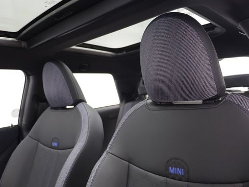New 2026 MINI Cooper 2-Door Hardtop FWD image 13