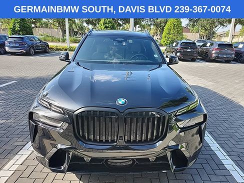 Used 2025 BMW X7 xDrive40i w/ M Sport Package AWD/4WD image 2