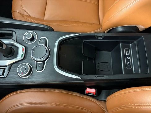 Used 2021 Alfa Romeo Giulia Sprint w/ Sun & Sound Package image 32