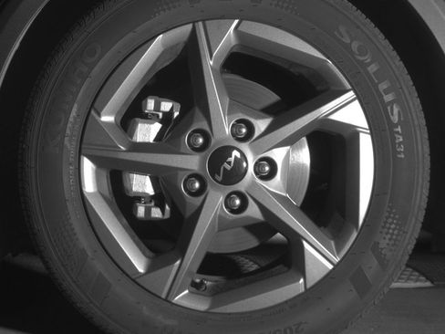 Used 2025 Kia K4 LXS image 12