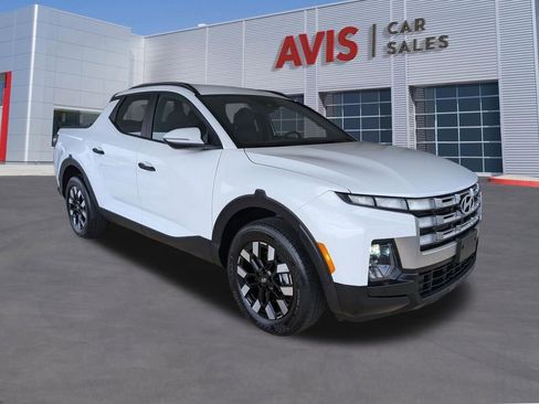 Used 2025 Hyundai Santa Cruz SEL FWD image 3