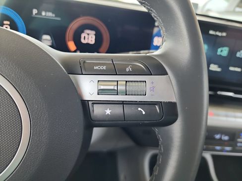 Used 2025 Hyundai Kona SEL AWD/4WD image 23