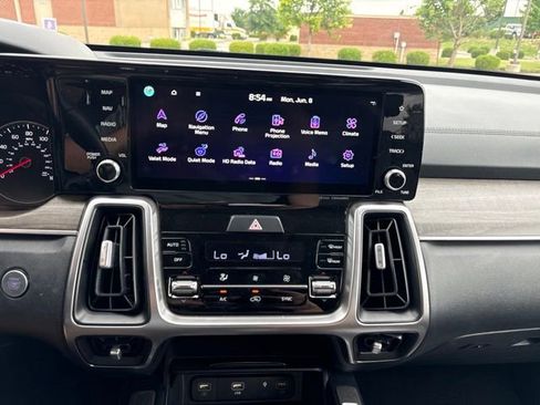 Certified 2023 Kia Sorento X-Line EX AWD/4WD image 13
